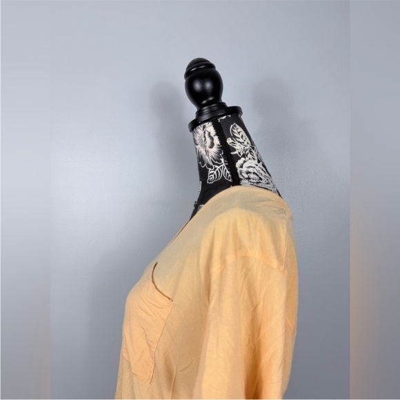 American Eagle orange sherbet loose fit v neck soft & sexy top size medium - Picture 3 of 11